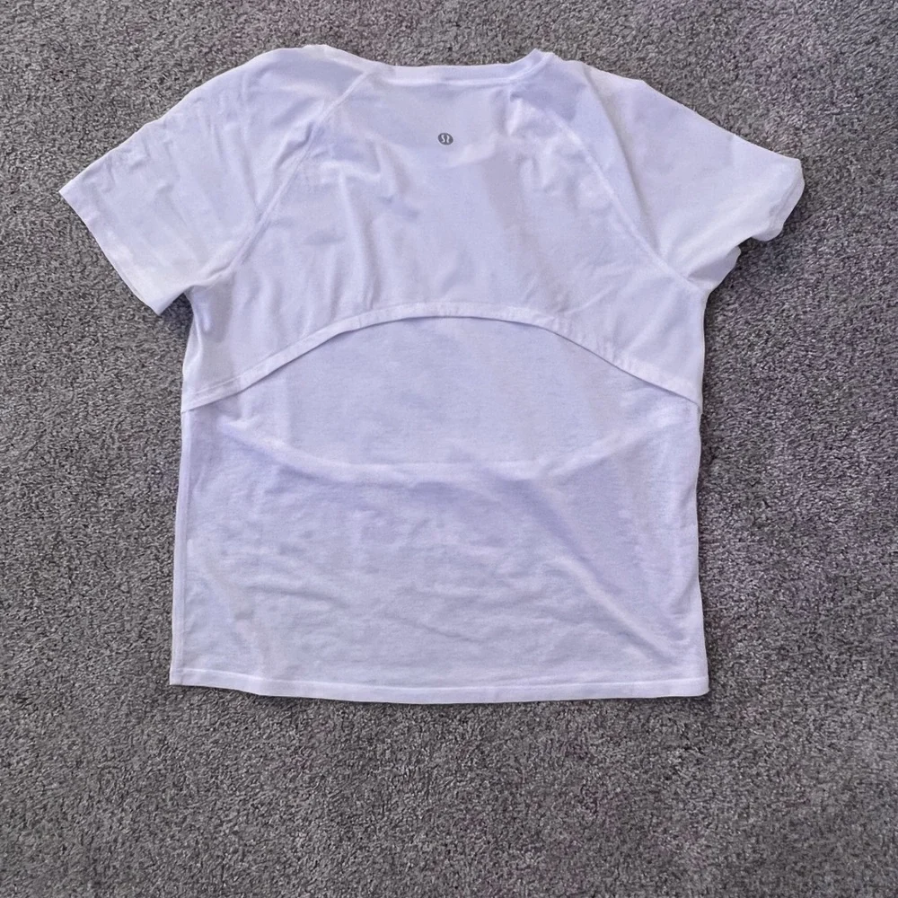 RARE LULULEMON TOP - Picture 2 of 2